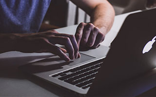 乐鱼体育平台官网-日本NHK特别报道：伊朗球员雪地控球如舞者，伊朗日本足球