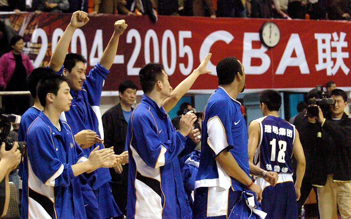 APP下载 LY Sports-关于全国篮球联赛激烈对决，冠军之争愈发激烈的信息