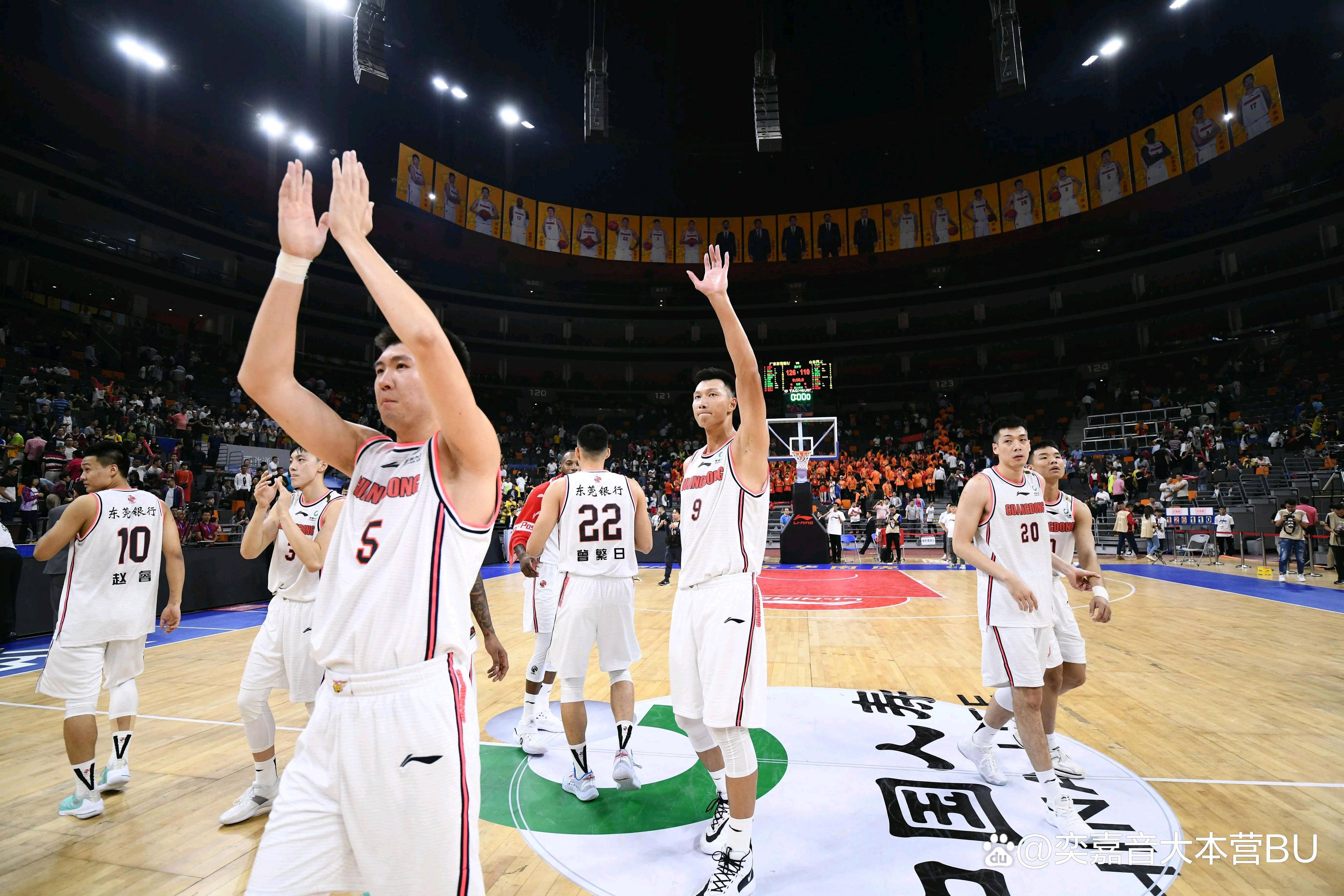 关于全国篮球联赛激烈对决,冠军之争愈发激烈的信息 关于全国篮球联赛激烈对决,冠军之争愈发激烈的信息