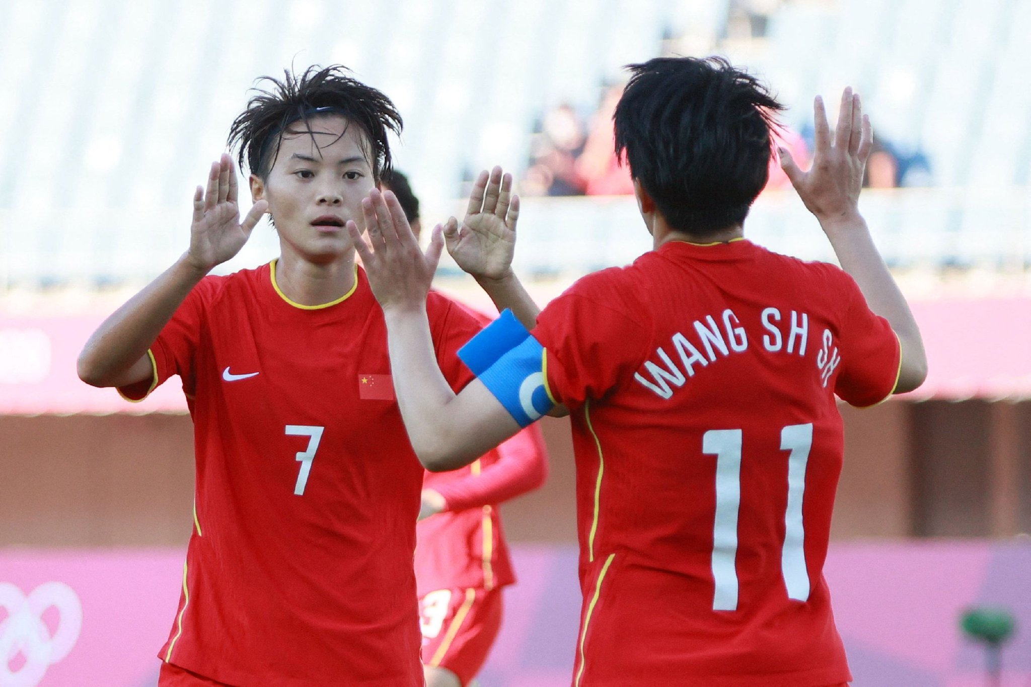 包含乐鱼体育:中国女足队长王珊珊：带领球队，力争在世界杯上取得好成绩的词条