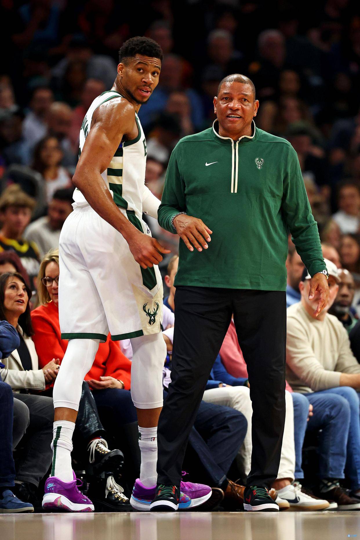 乐鱼体育:雄鹿队字母哥的伤病隐患：如何保障健康，延续职业生涯？的简单介绍