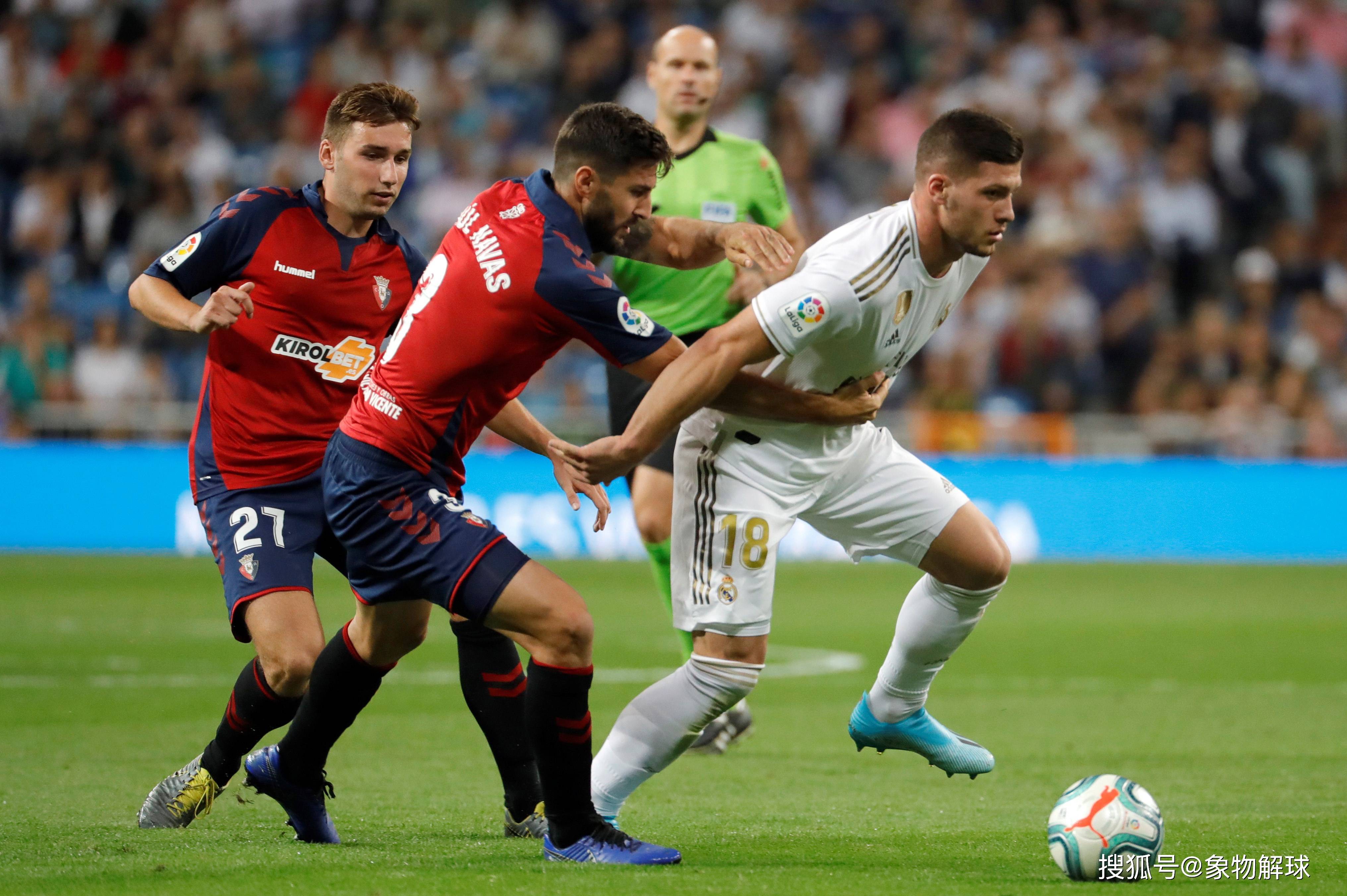 乐鱼体育:意甲萨勒尼塔纳的进攻战术解析与未来展望 乐鱼体育:意甲萨勒尼塔纳的进攻战术解析与未来展望