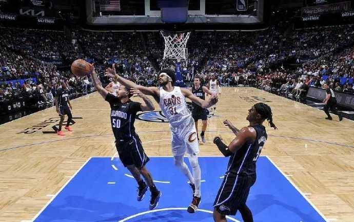 乐鱼体育:凯尔特人队斯玛特的防守强度：能否在新球队延续铁血防守，成为防守核心？的简单介绍