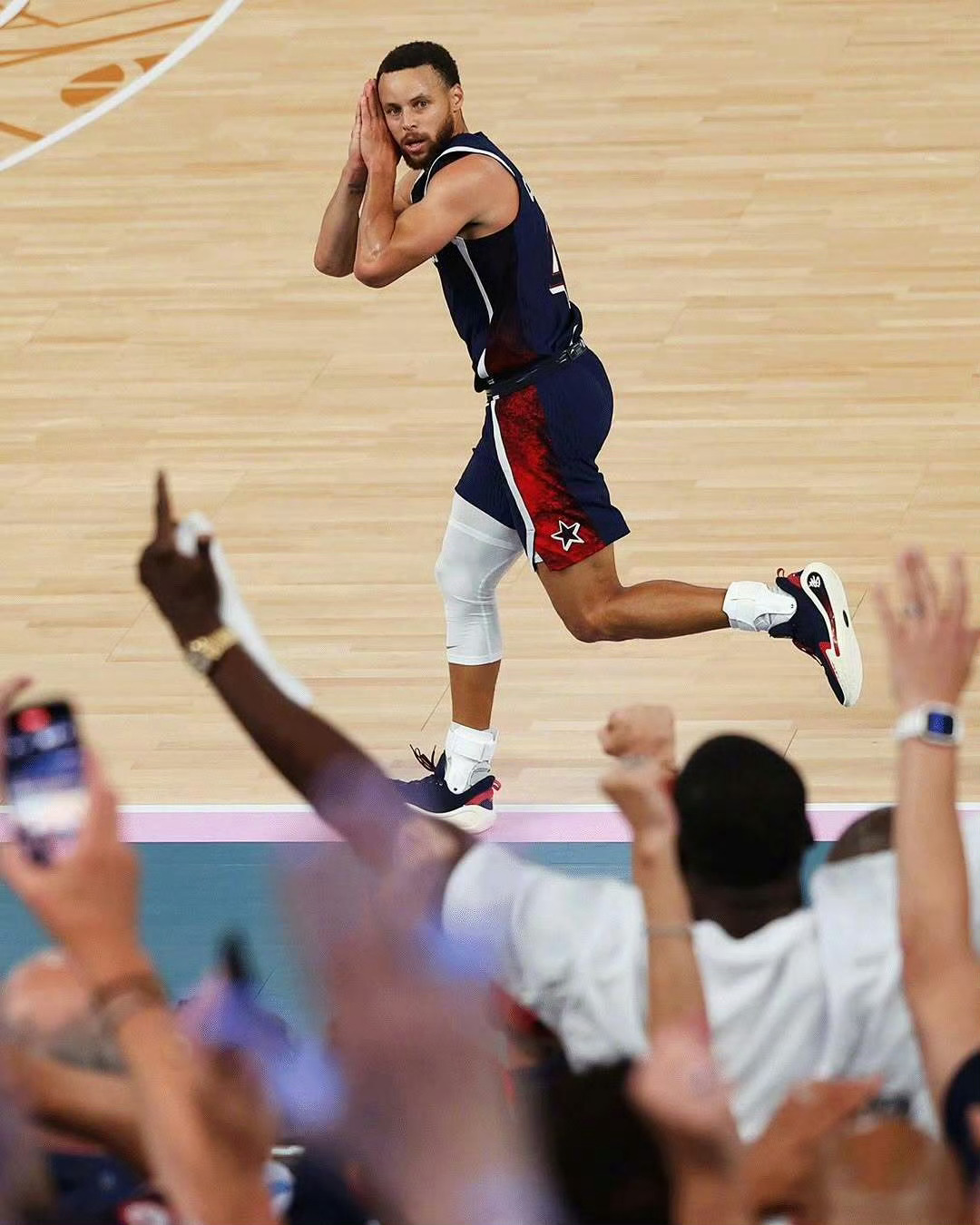 关于乐鱼体育：勇士队训练营：杰克逊-戴维斯展现防守潜力，争夺轮换位置的信息