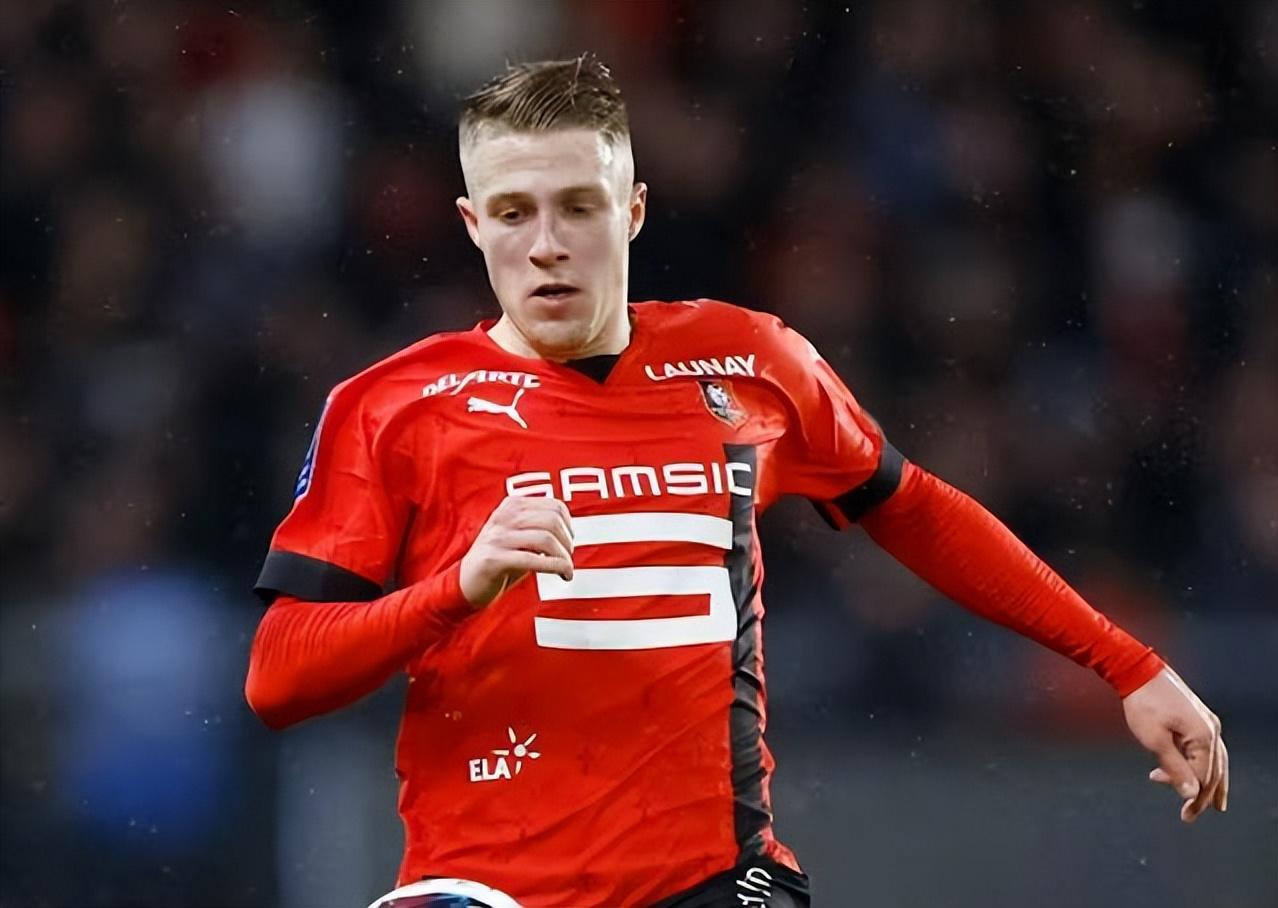 乐鱼体育:英超布莱克本的转会策略与球队重建的简单介绍 乐鱼体育:英超布莱克本的转会策略与球队重建的简单介绍