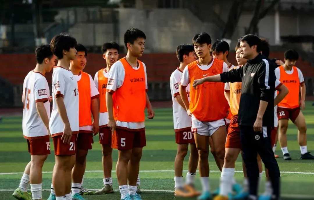 关于乐鱼体育:中国足球校园足球的普及效果与社会影响：基于实验组与对照组分析的信息