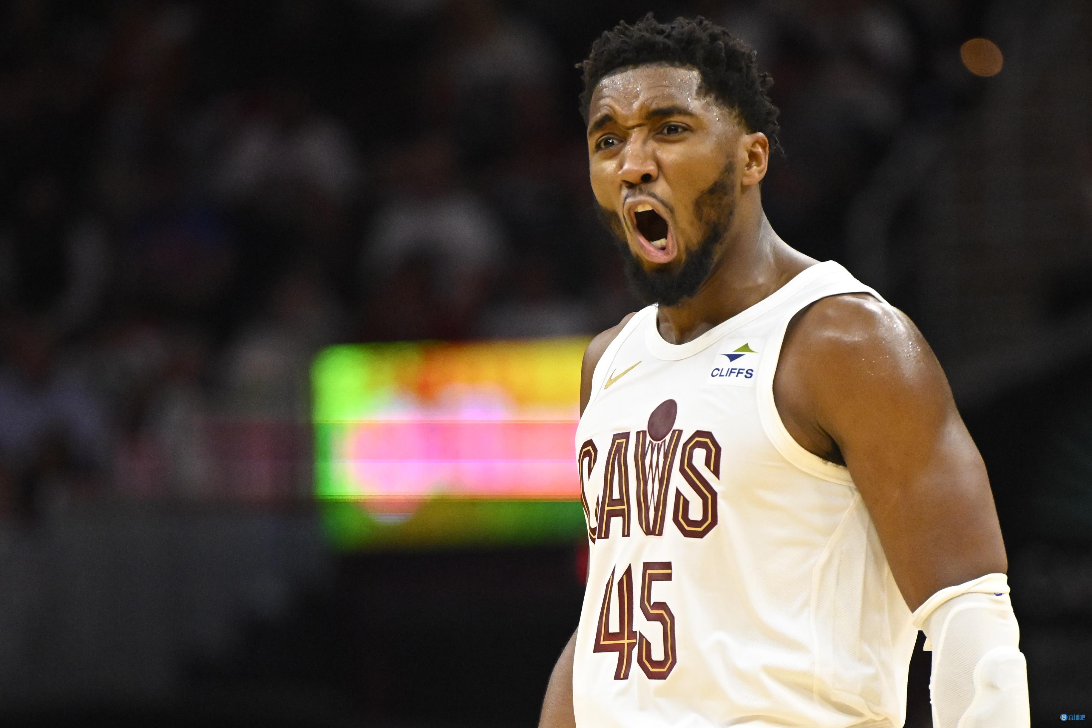 米切尔:爵士的得分王 米切尔:爵士的得分王